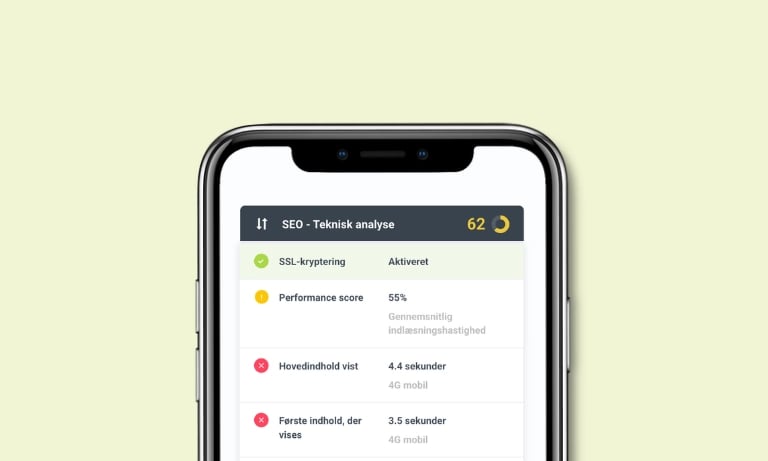 SEO teknisk analyse – billede af en mobiltelefon med tal og tekst.